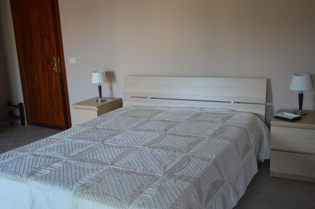 Appartamenti Sole Delle Aci Aci SantʼAntonio 外观 照片