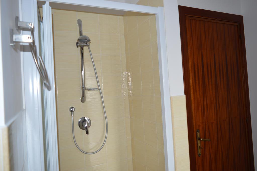 Appartamenti Sole Delle Aci Aci SantʼAntonio 外观 照片